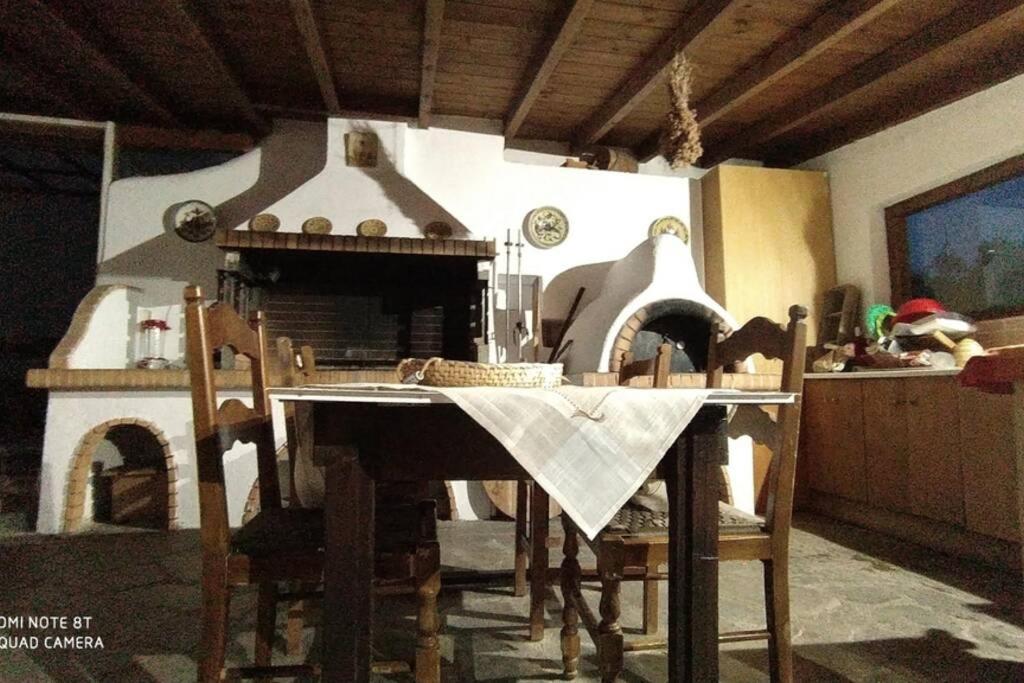 Αρχοντικο Στουσ Προποδεσ Του Ορουσ Διρφυσ Villa Loutsa  Buitenkant foto
